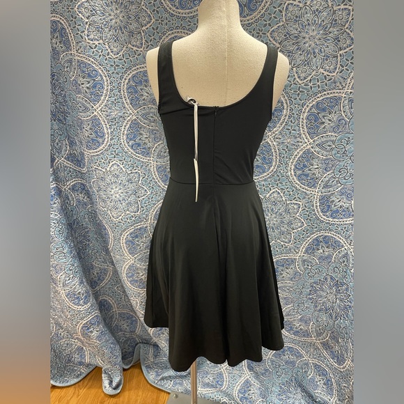 Sleeveless lace black evening dress - Picture 4 of 8